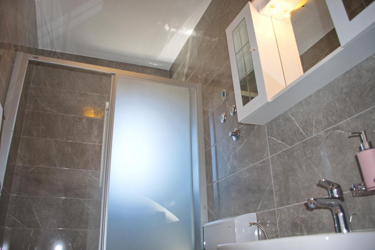 Apartmani Vidusin Novalja Exterior foto