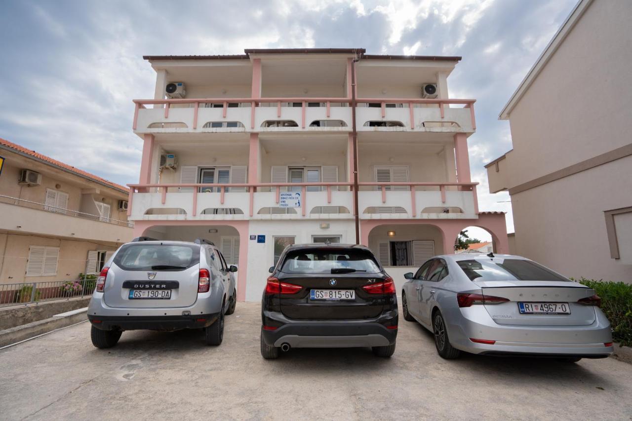 Apartmani Vidusin Novalja Exterior foto